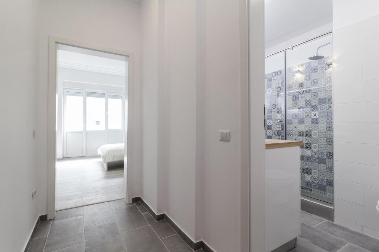 Modern Apartment In The Heart Of Bukarest Exterior foto